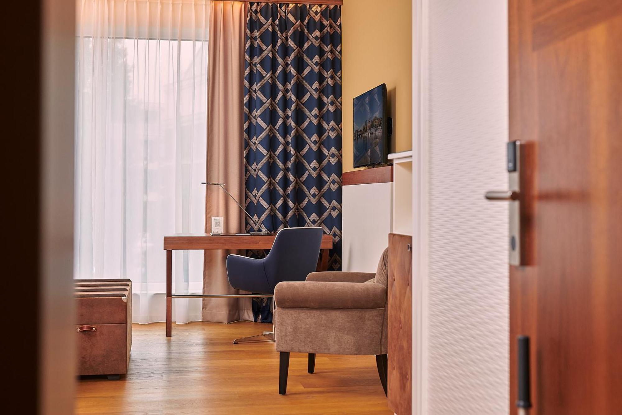 Hotel Hafenspeicher เลียร์ ภายนอก รูปภาพ