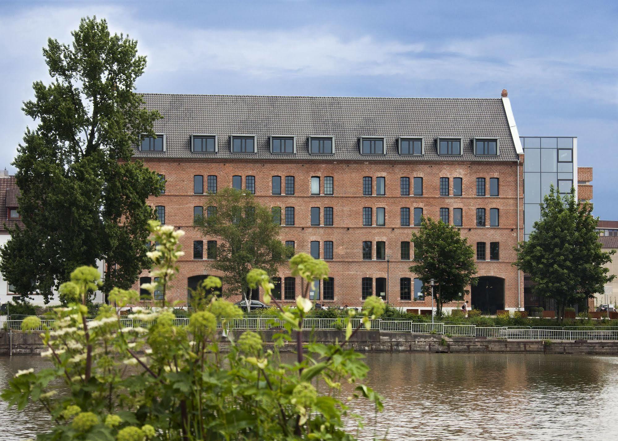 Hotel Hafenspeicher เลียร์ ภายนอก รูปภาพ