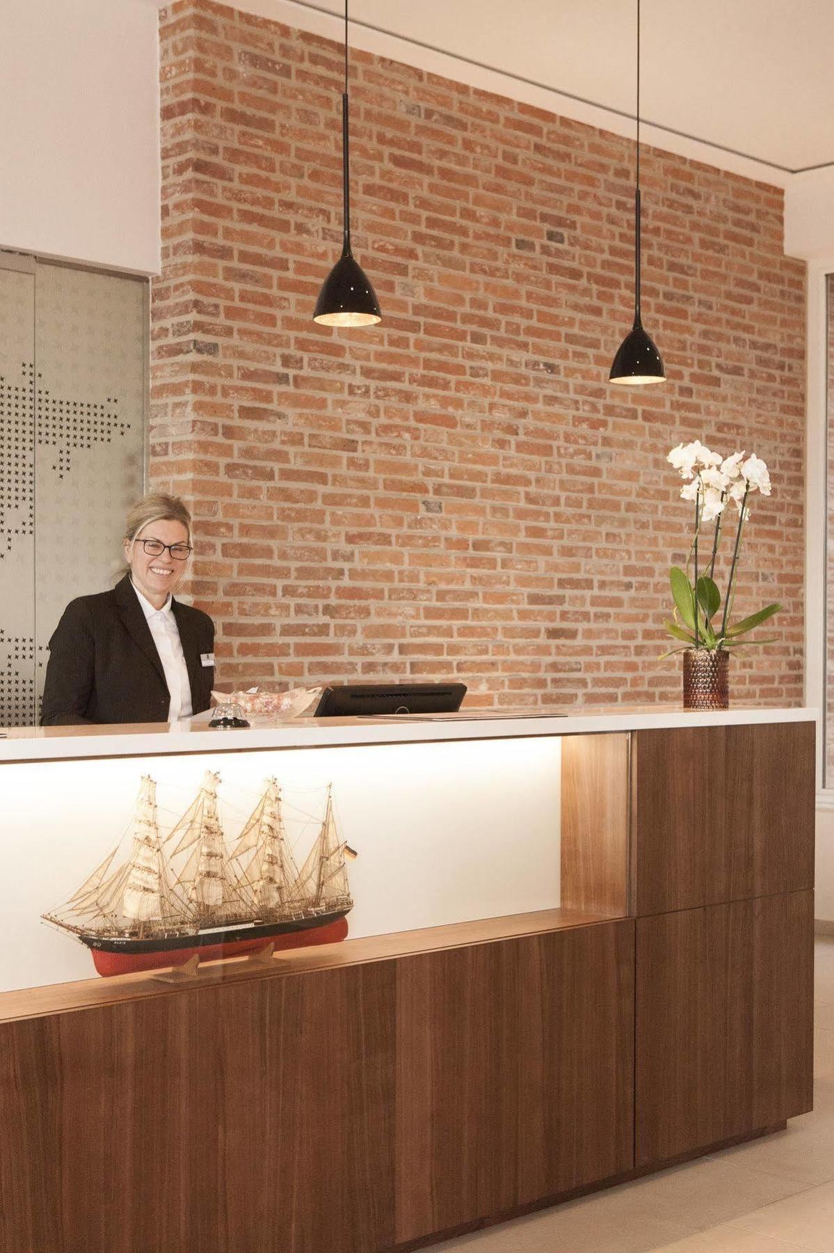 Hotel Hafenspeicher เลียร์ ภายนอก รูปภาพ