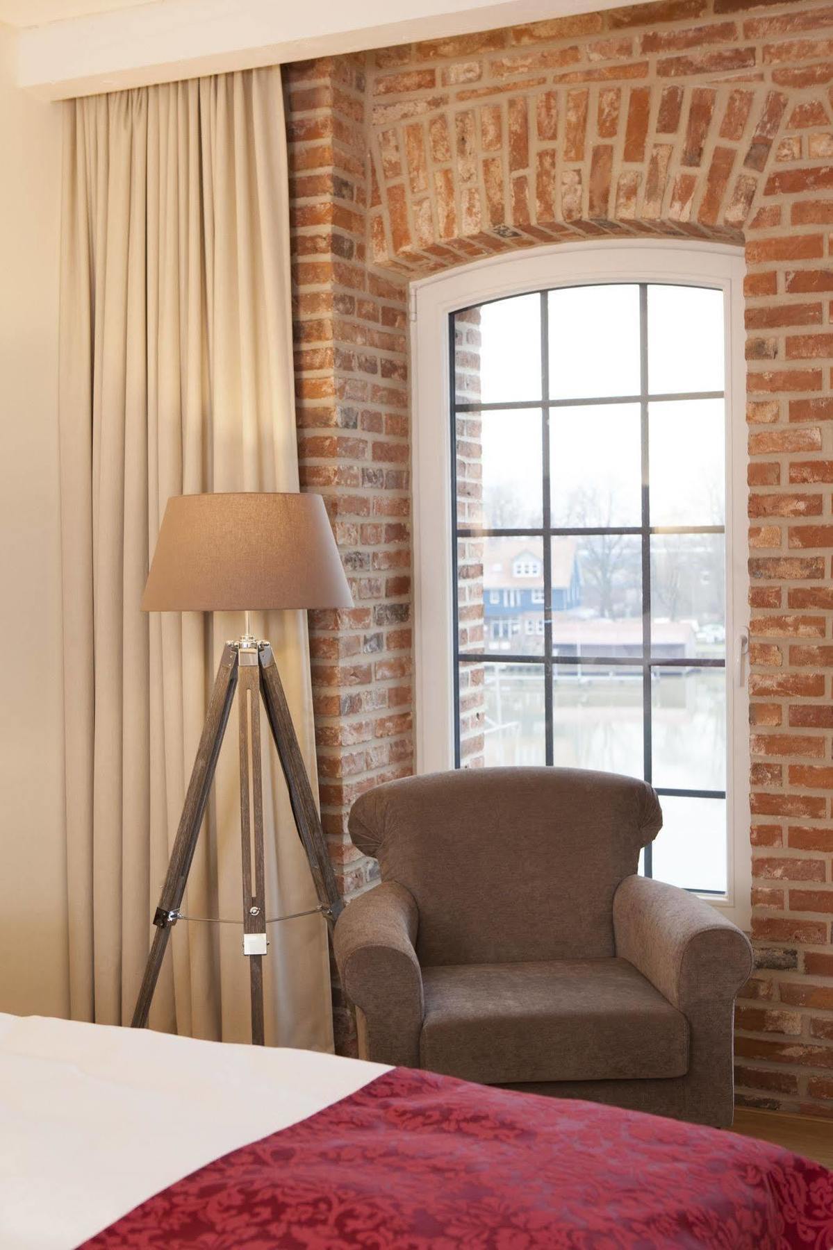 Hotel Hafenspeicher เลียร์ ภายนอก รูปภาพ