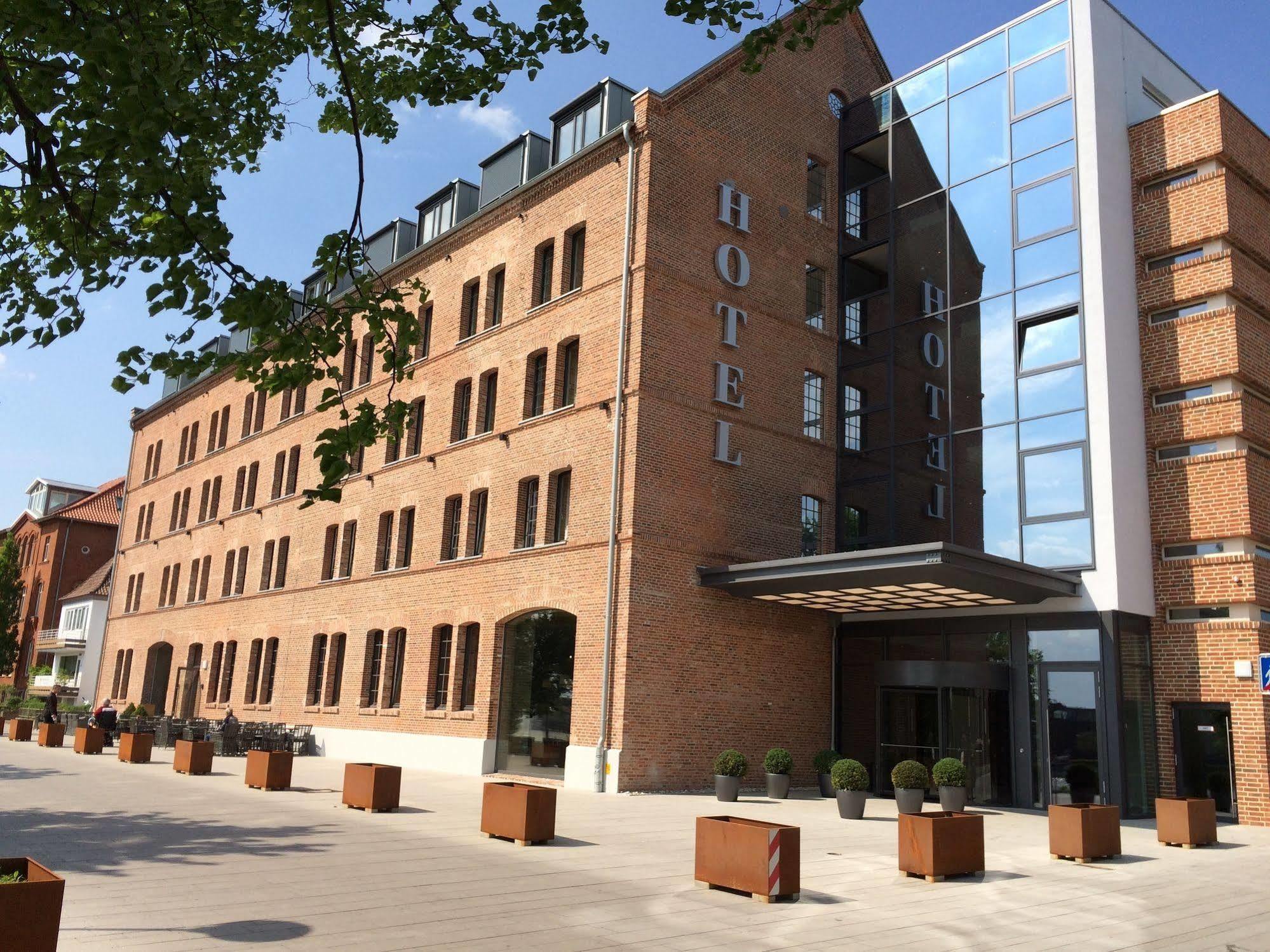 Hotel Hafenspeicher เลียร์ ภายนอก รูปภาพ